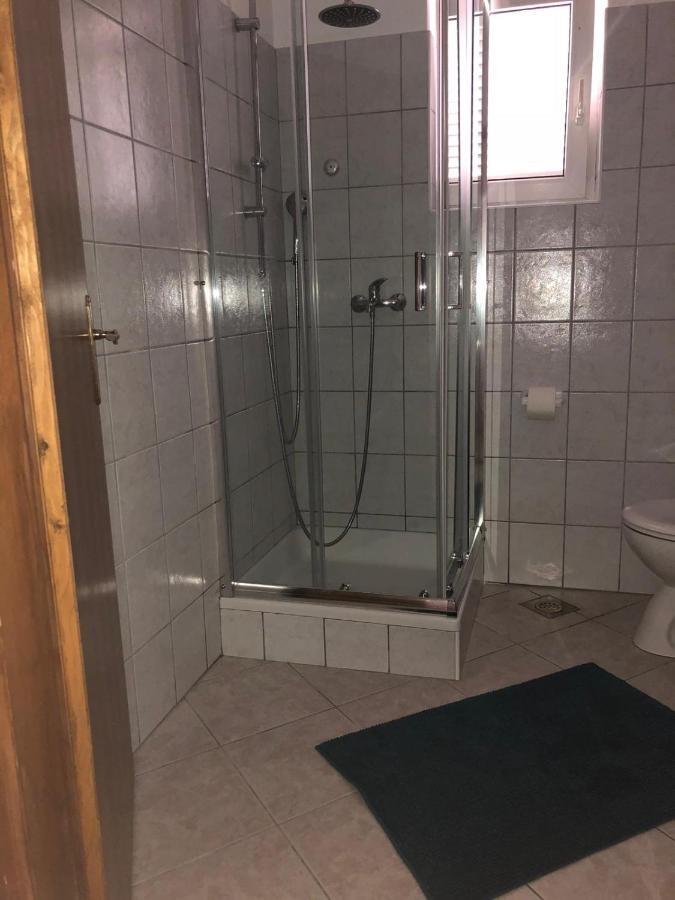 Apartment Antonija Povile Bagian luar foto